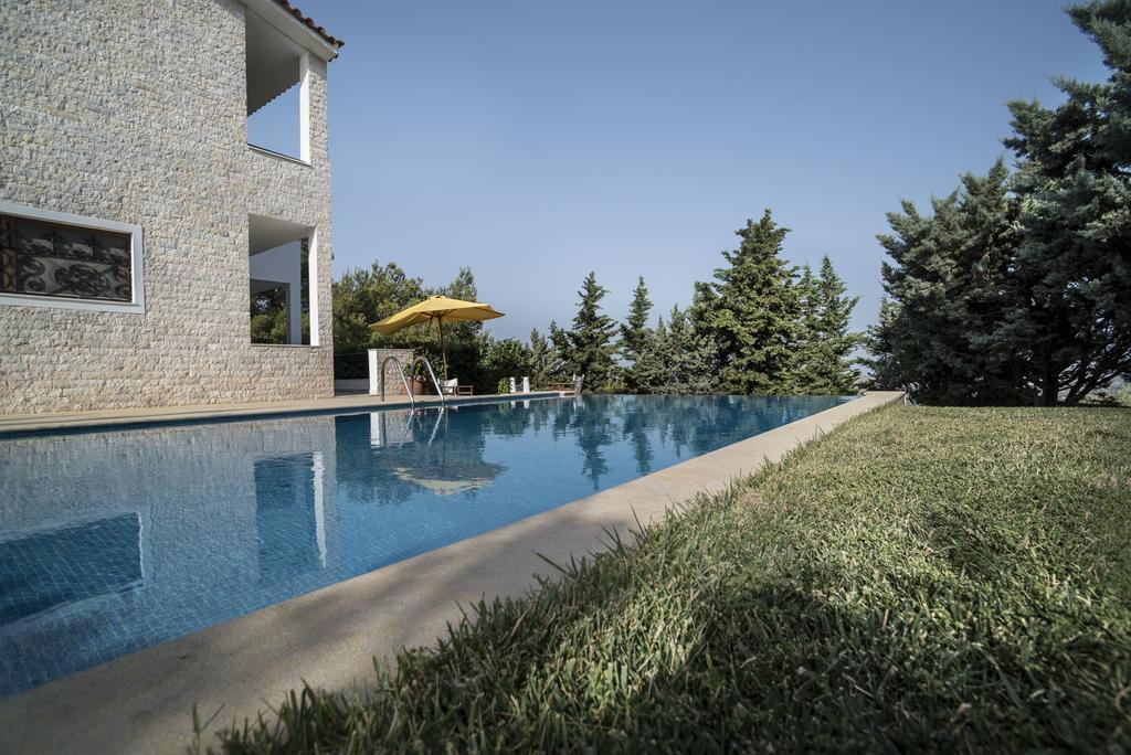 Villa Corina Near The Airport Kouvarás Eksteriør bilde